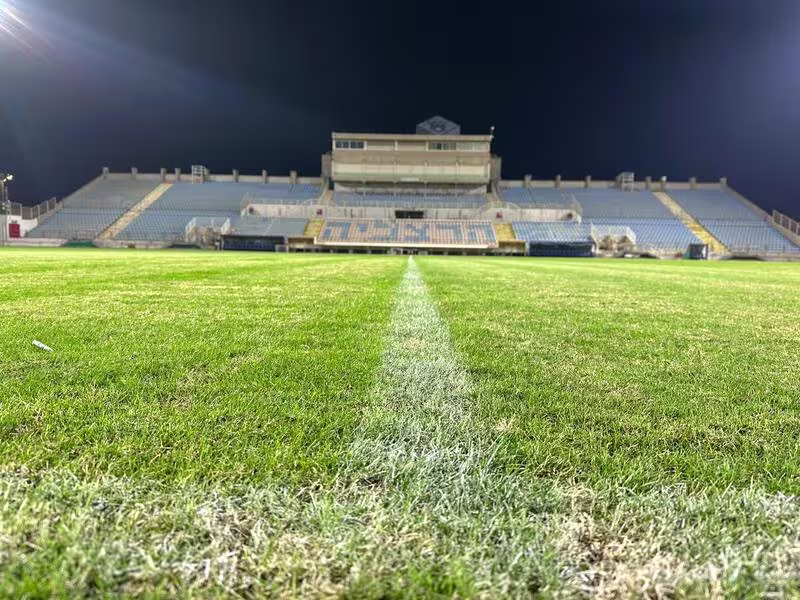 אצטדיון הרצליה -  תמונה ראשית של מוצר תאורה של אלויק תאורה